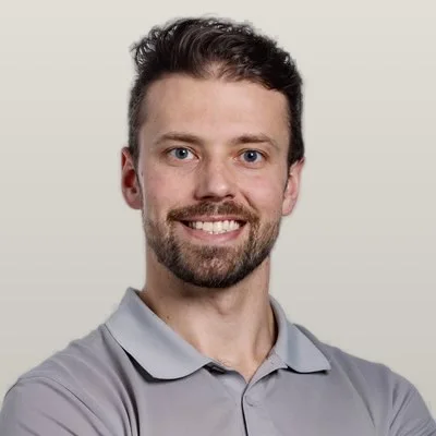 Dr. Ben Holtom